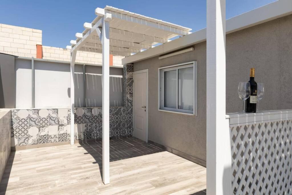 אשראם 8: מרפסת מודרנית במיקום מרכזי Apartment Eilat Exterior photo